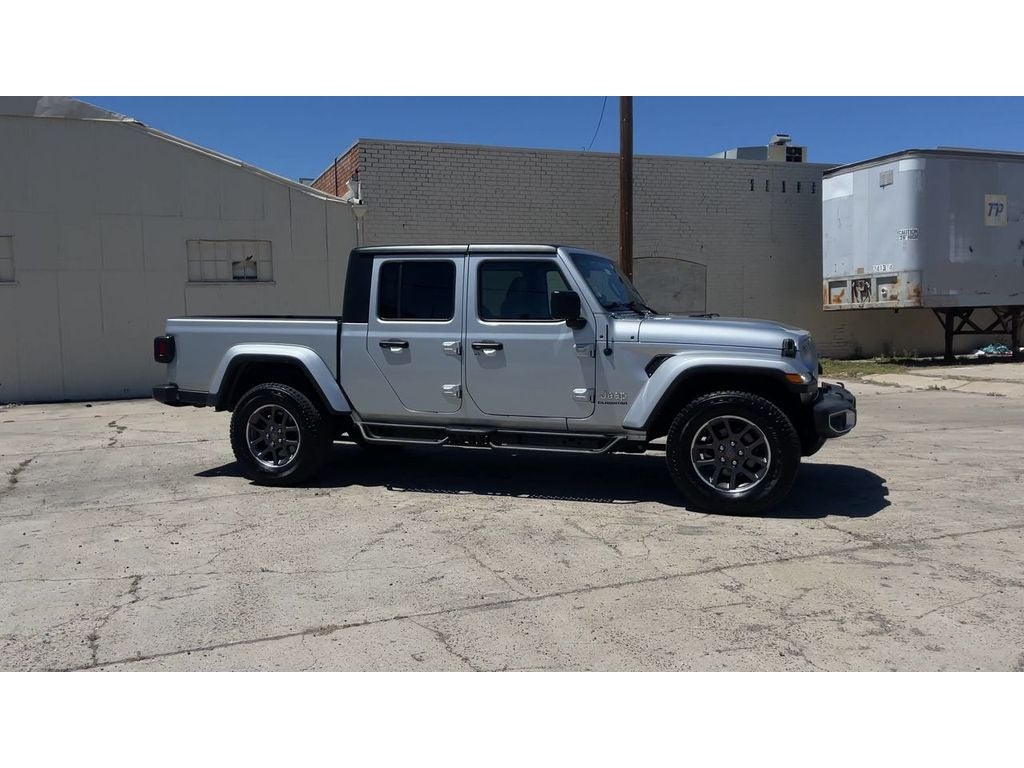 2022 Jeep Gladiator Overland