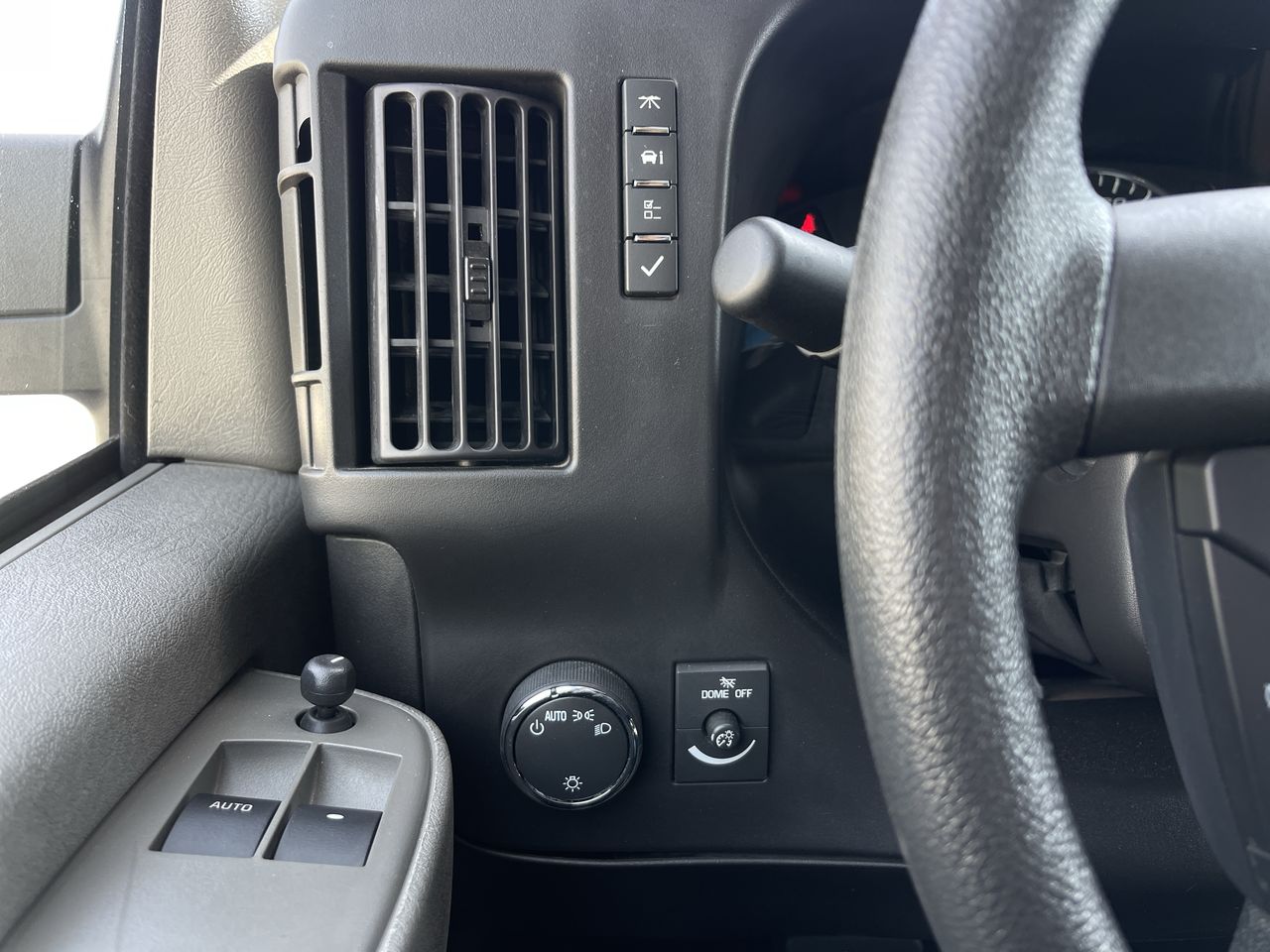 2024 Chevrolet Express Cargo 2500 WT