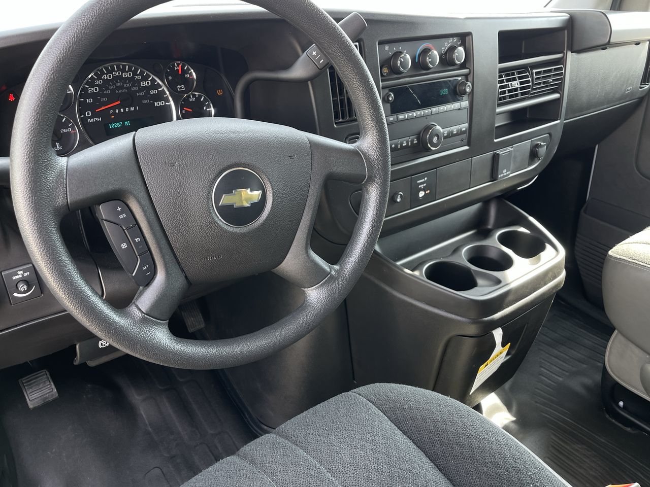 2024 Chevrolet Express Cargo 2500 WT