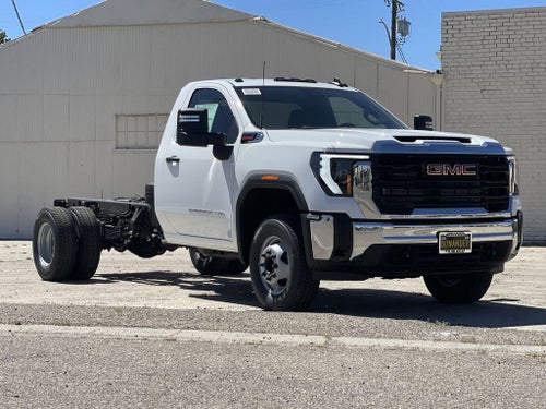2026 GMC Sierra 3500 HD Chassis Cab Pro