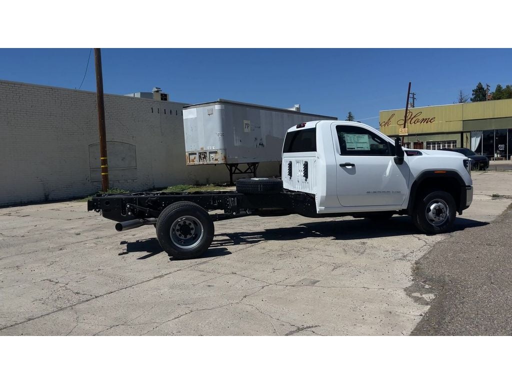2026 GMC Sierra 3500 HD Chassis Cab Pro