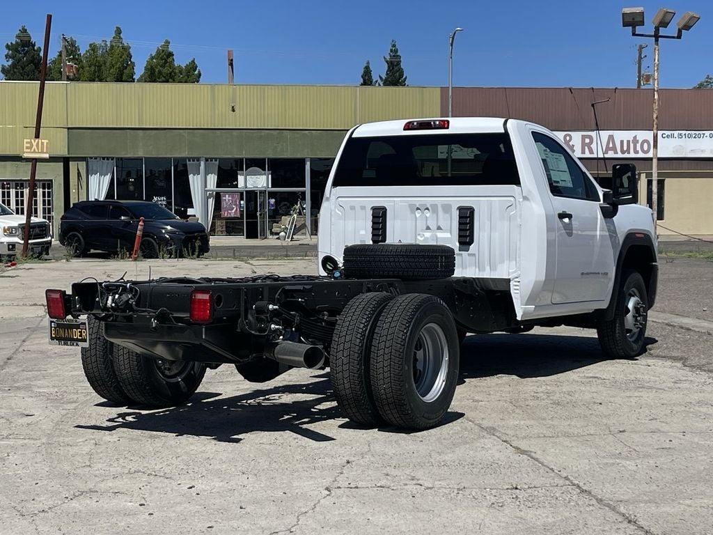 2026 GMC Sierra 3500 HD Chassis Cab Pro