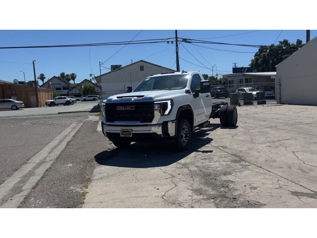 2026 GMC Sierra 3500 HD Chassis Cab Pro