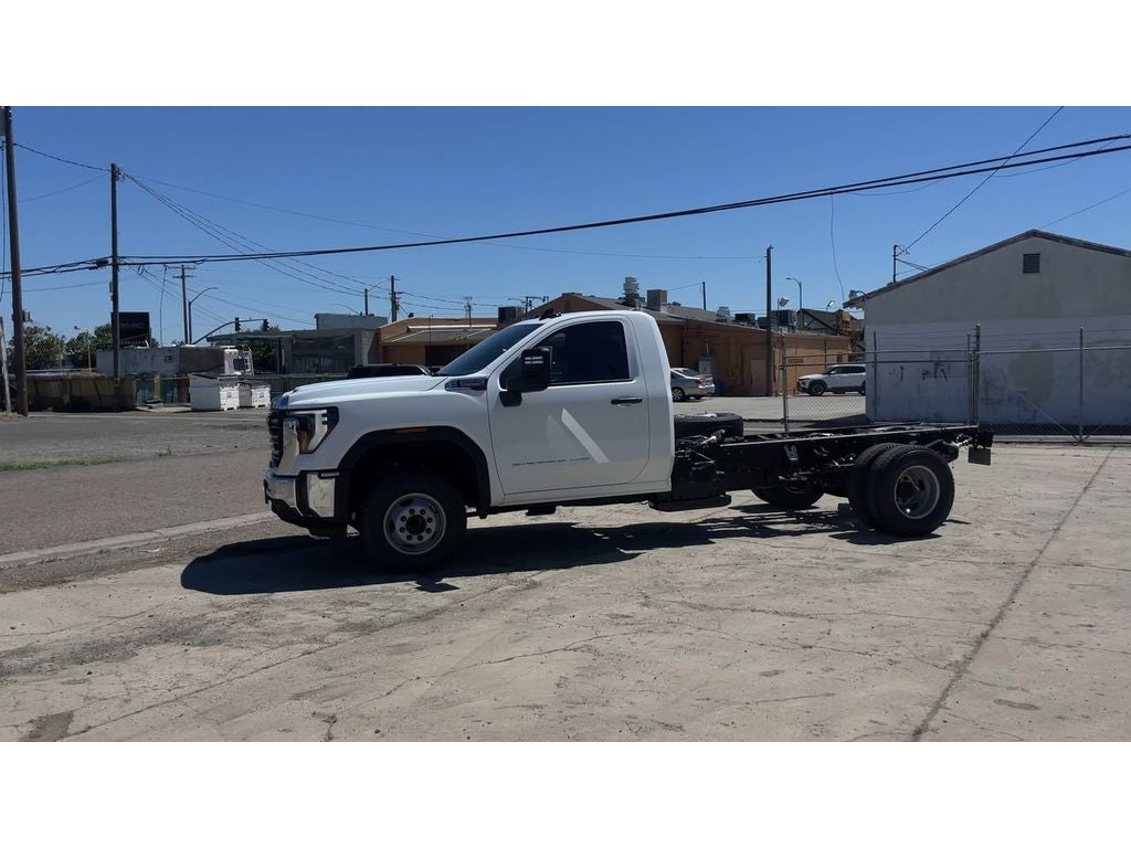 2026 GMC Sierra 3500 HD Chassis Cab Pro
