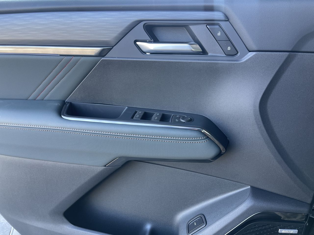 2027 GMC Acadia AT4