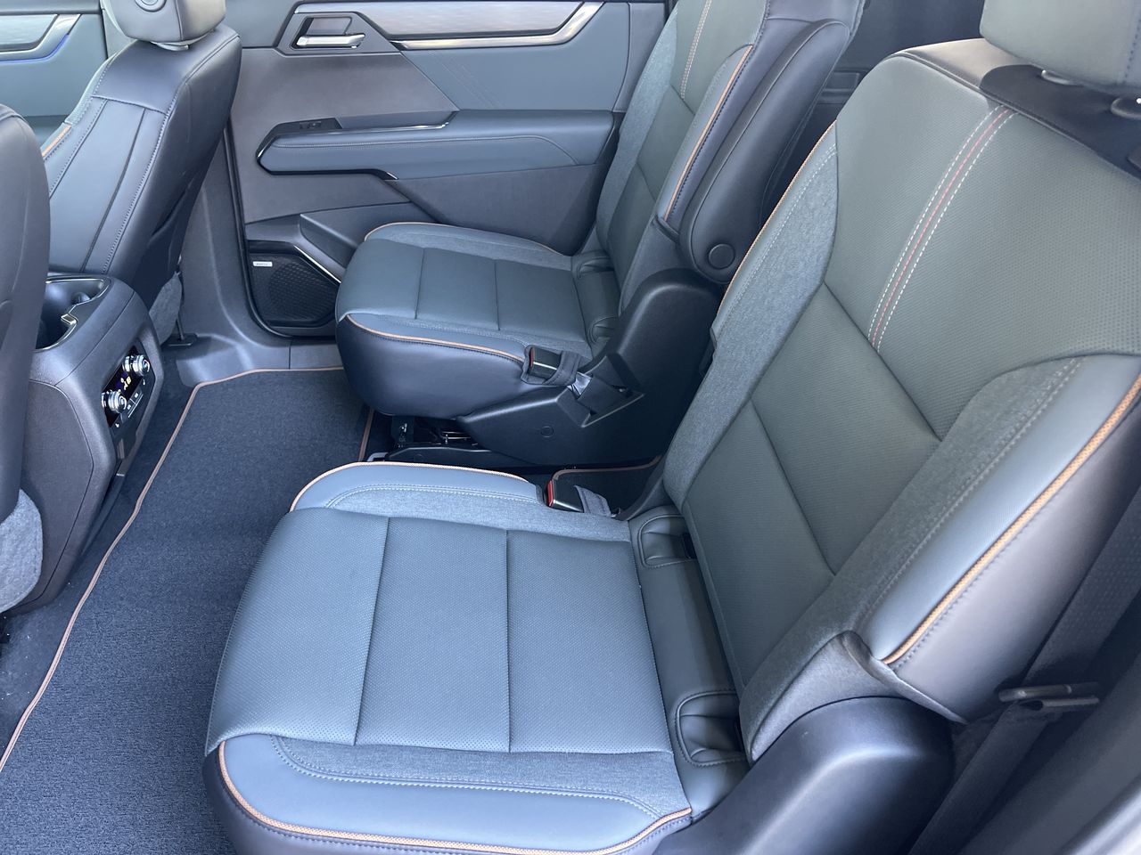 2027 GMC Acadia AT4