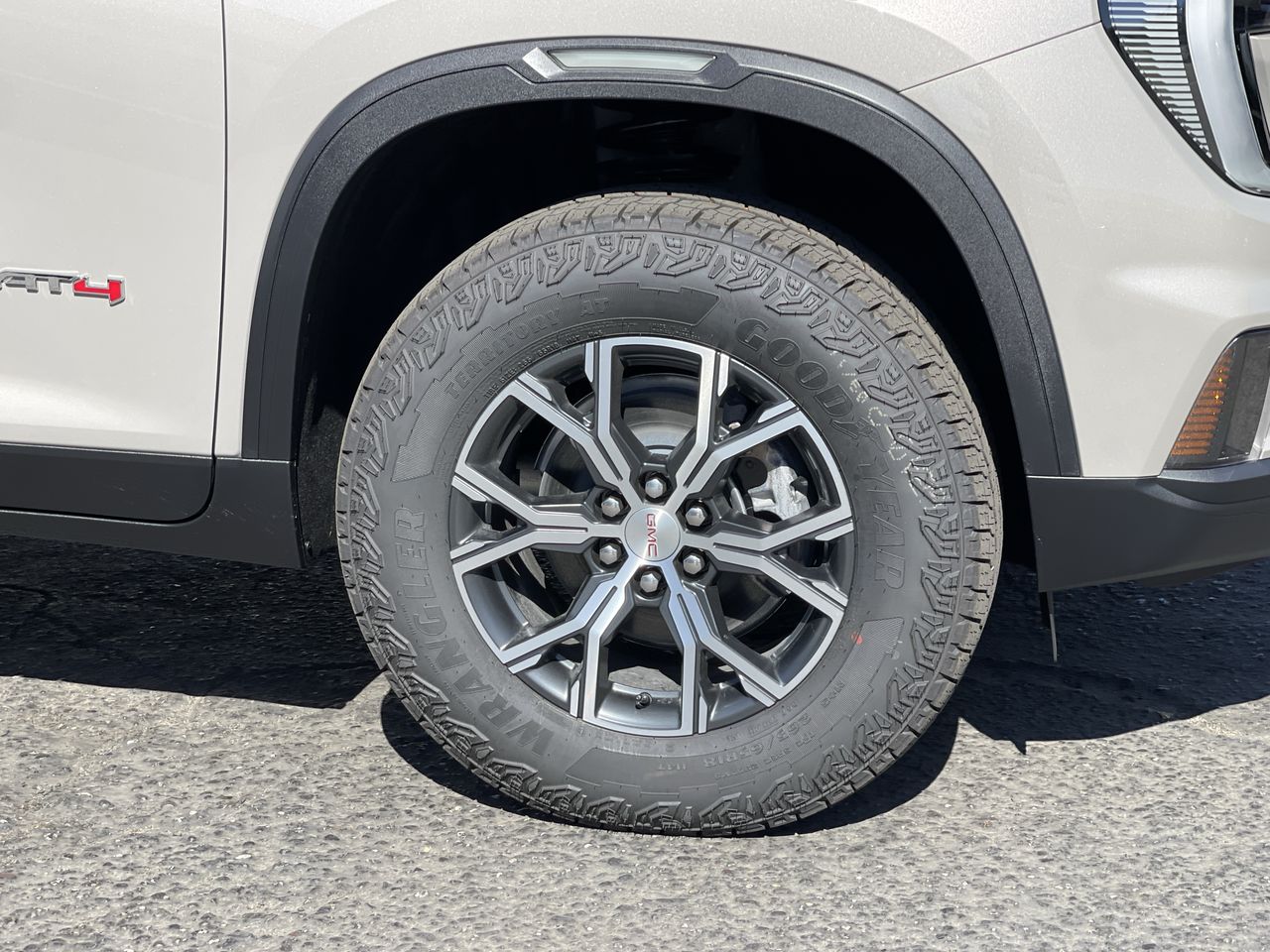 2027 GMC Acadia AT4