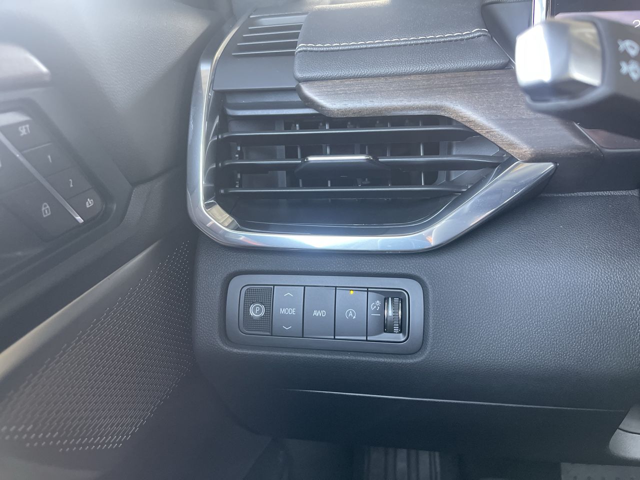 2027 GMC Acadia Denali Ultimate