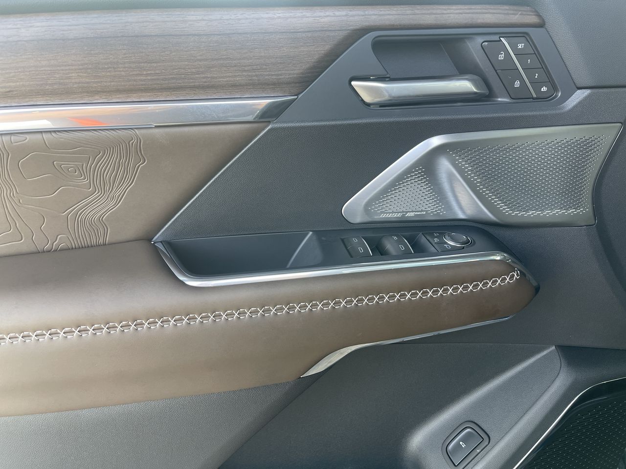 2027 GMC Acadia Denali Ultimate