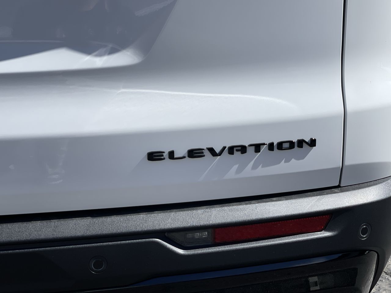 2027 GMC Acadia Elevation