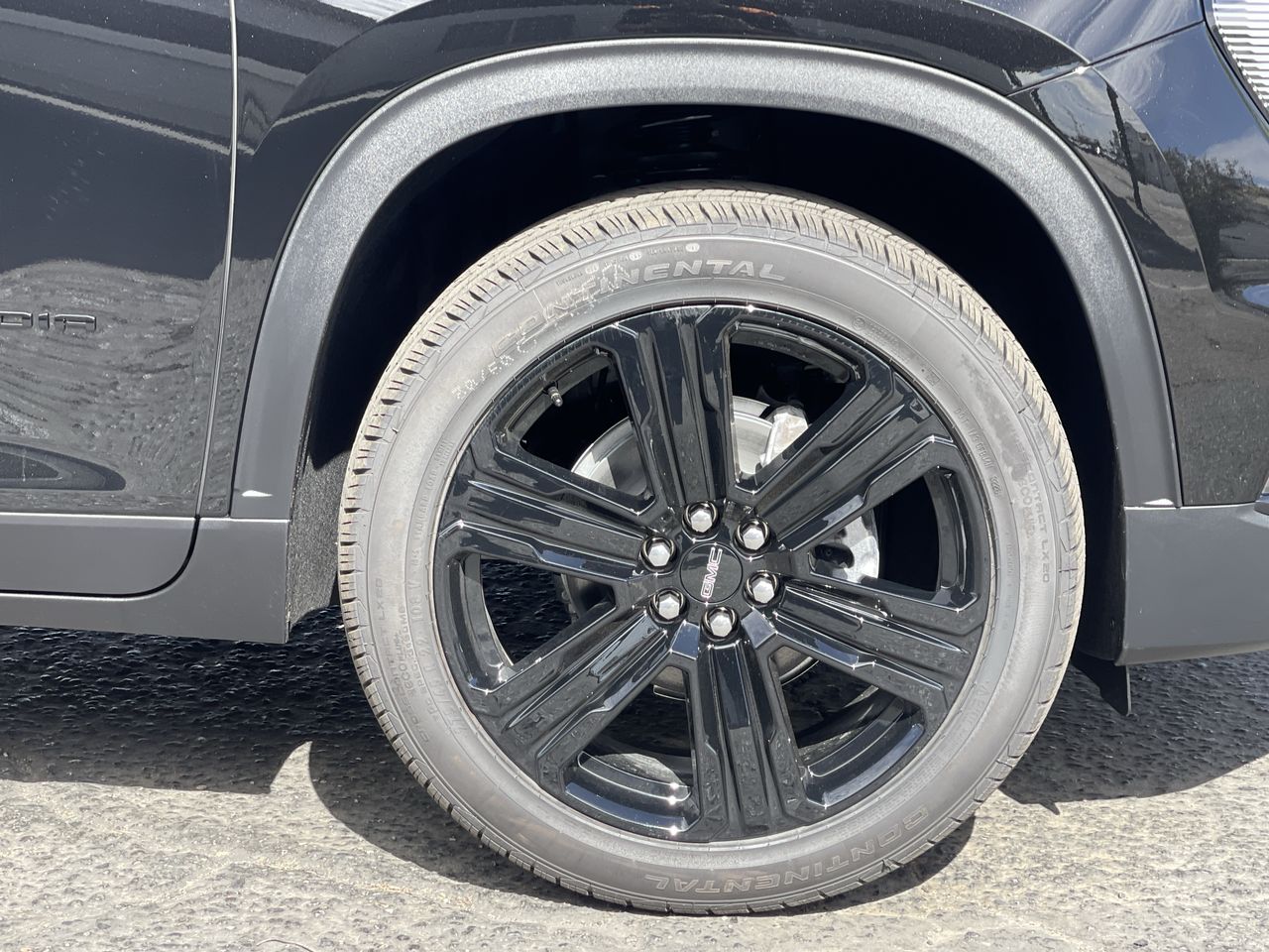 2027 GMC Acadia Elevation