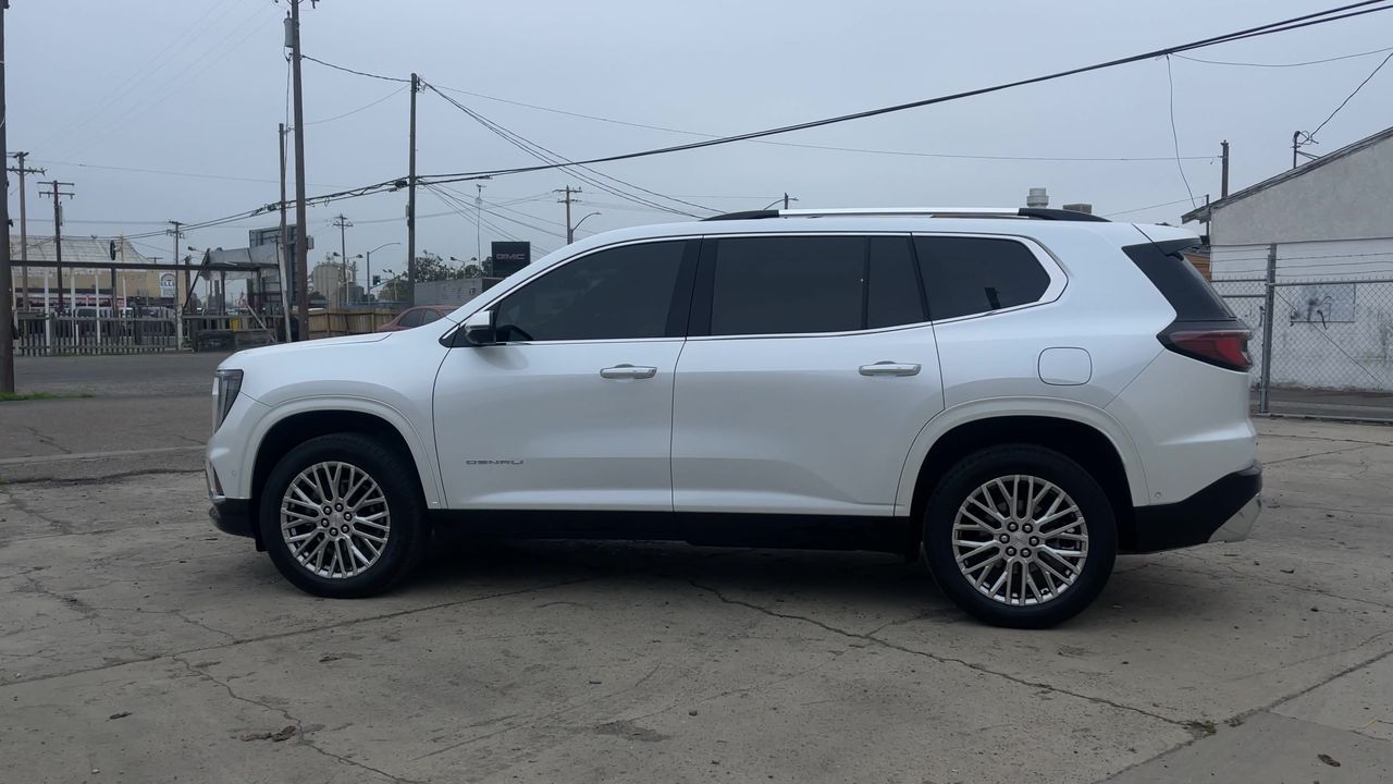 2024 GMC Acadia Denali