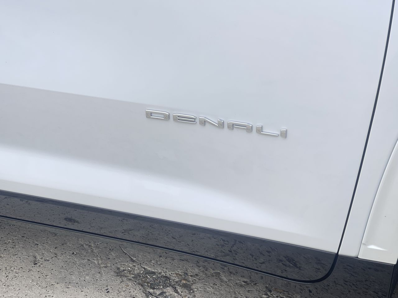2024 GMC Acadia Denali