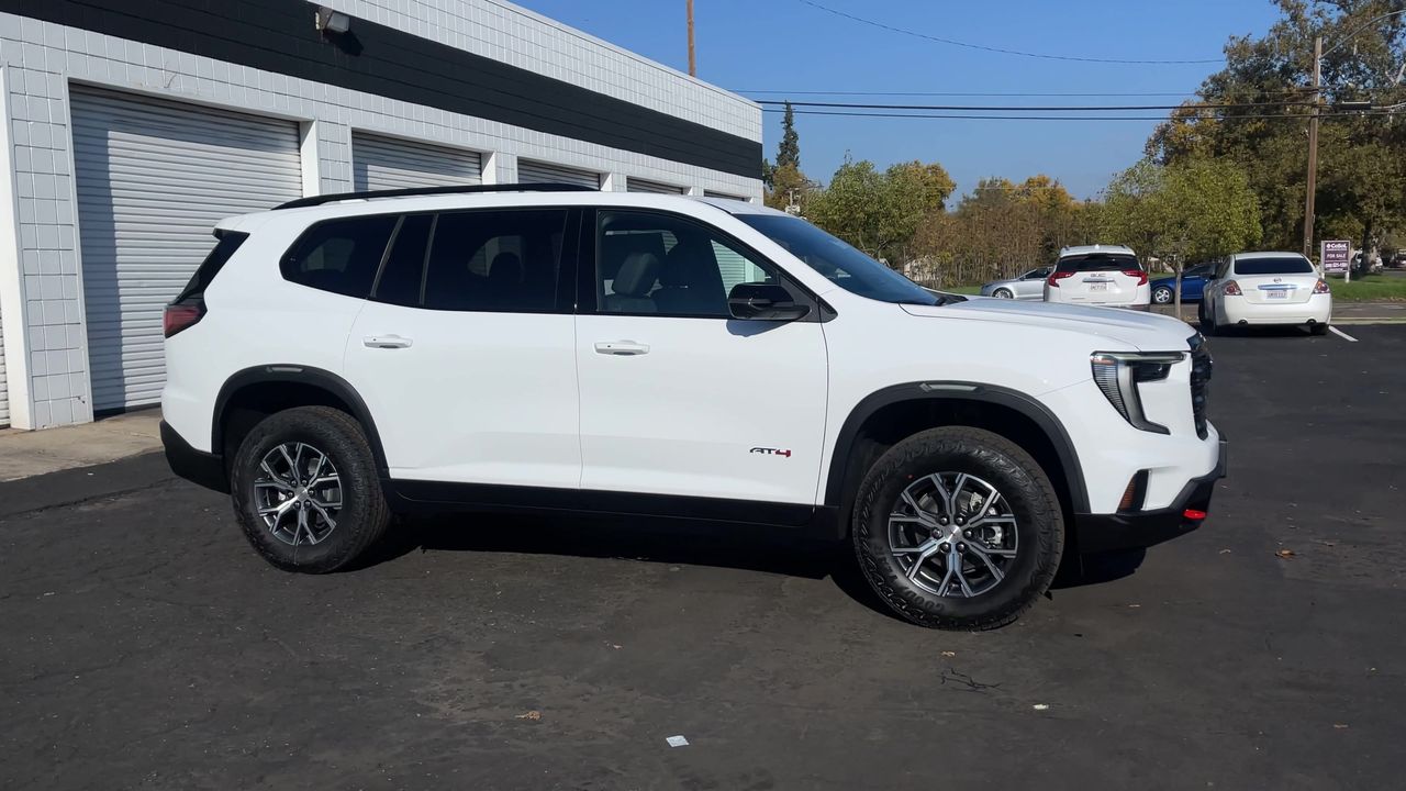2026 GMC Acadia AT4