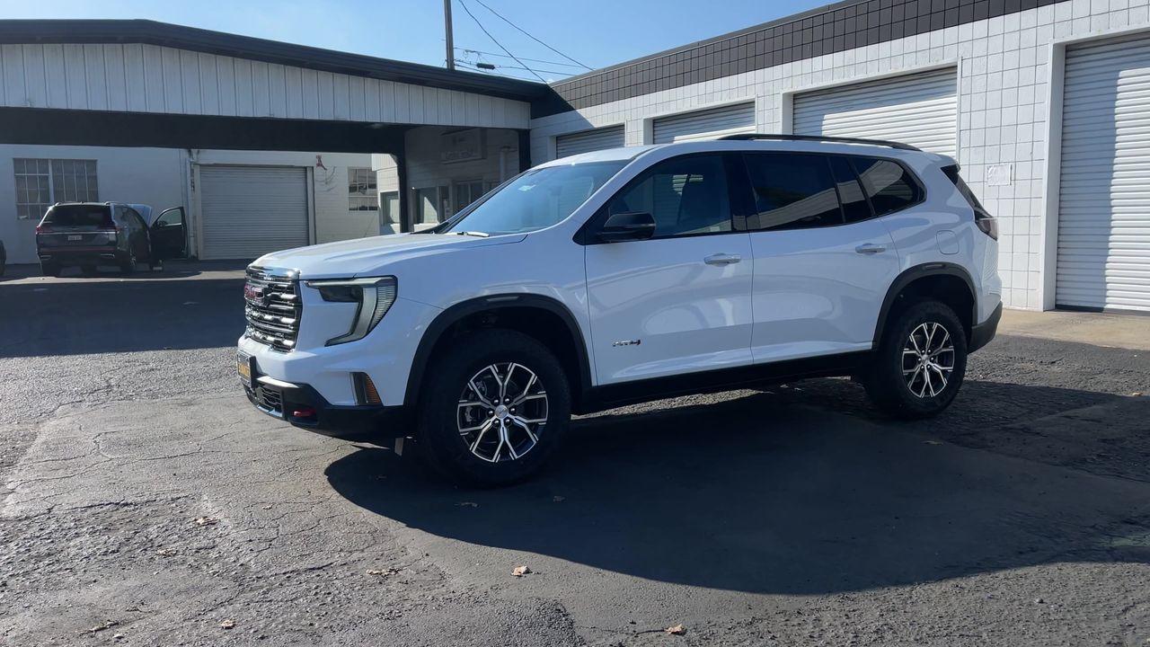 2026 GMC Acadia AT4