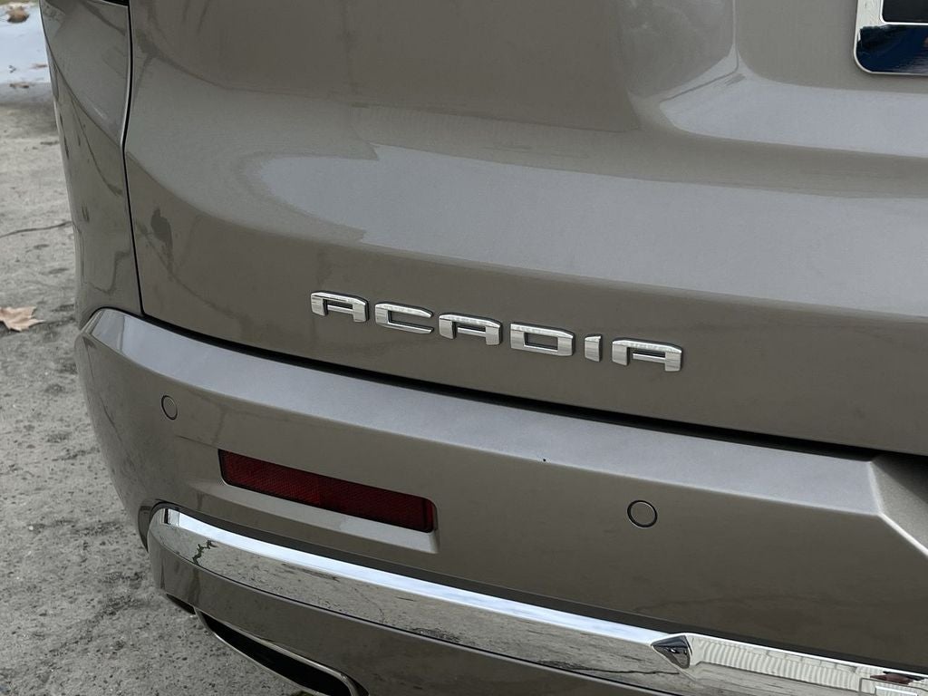 2022 GMC Acadia Denali