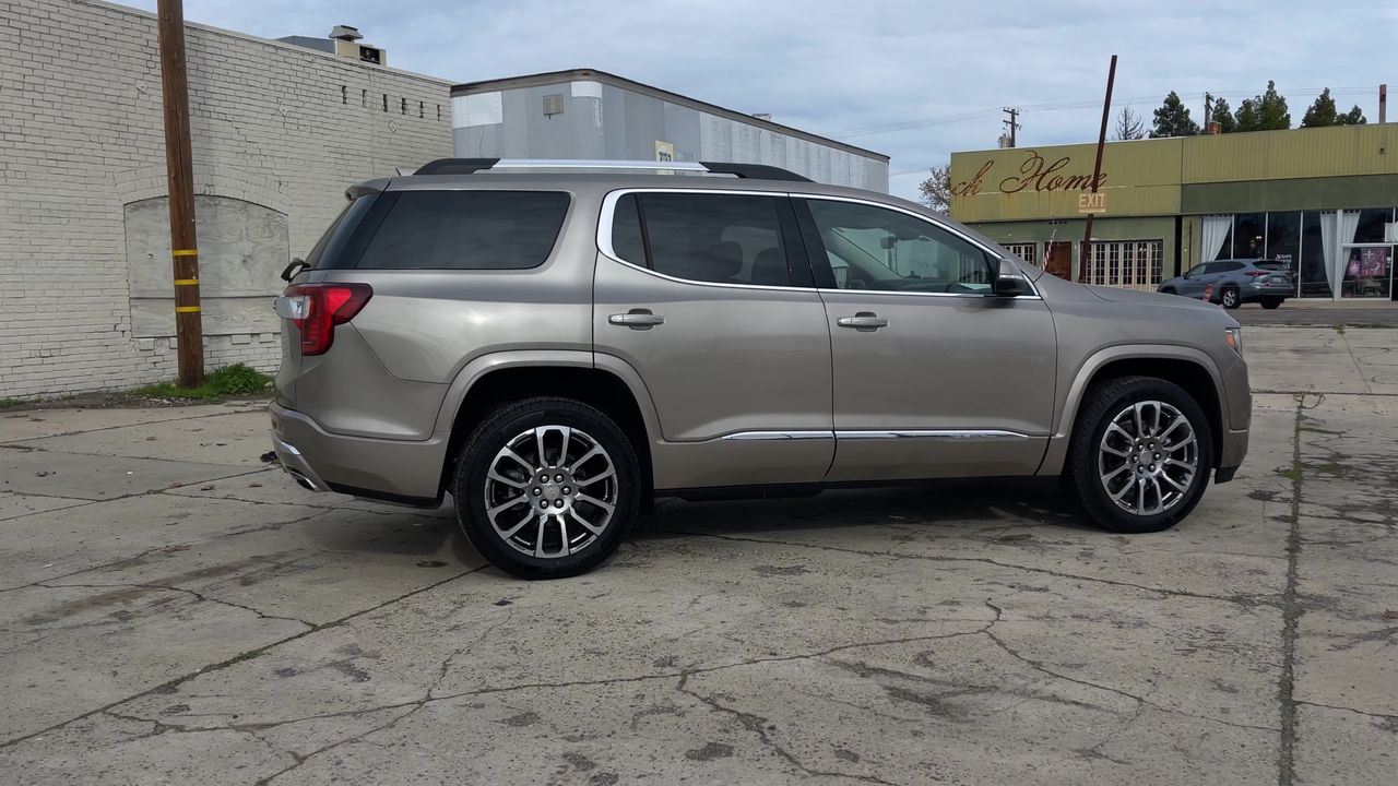 2022 GMC Acadia Denali