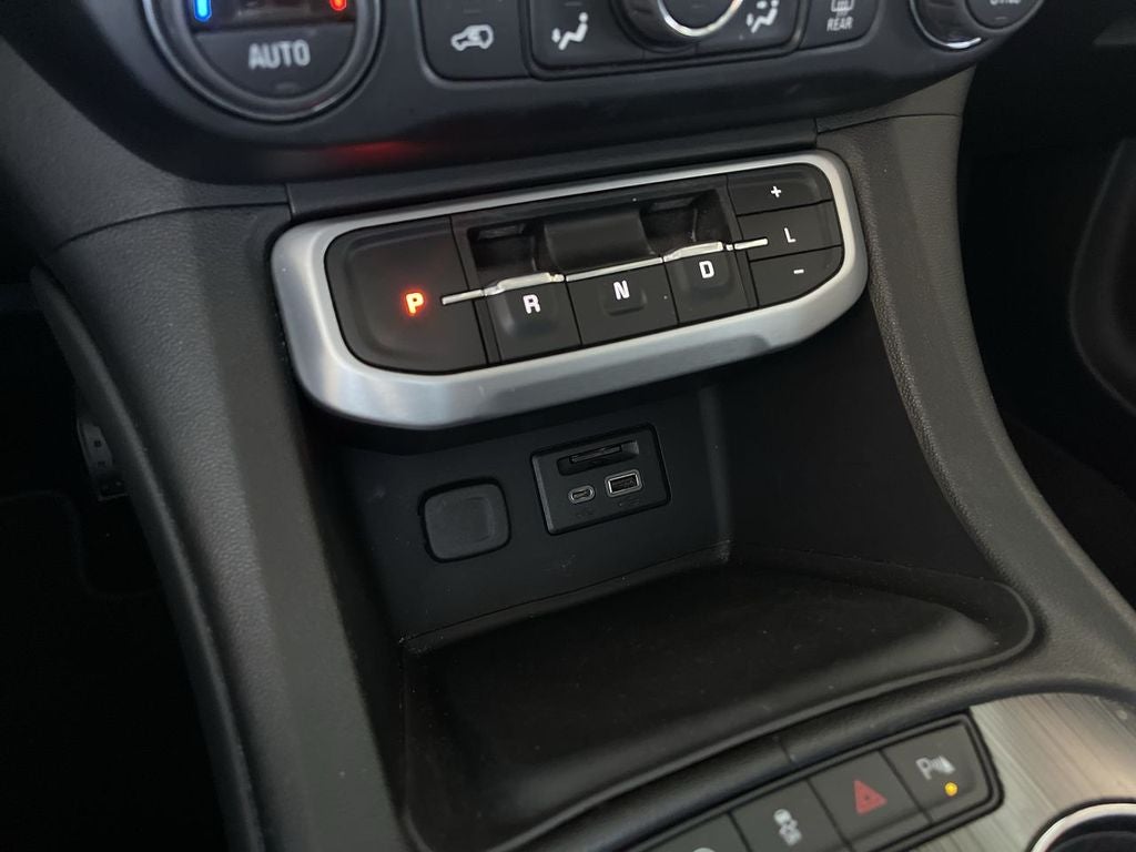 2020 GMC Acadia SLT