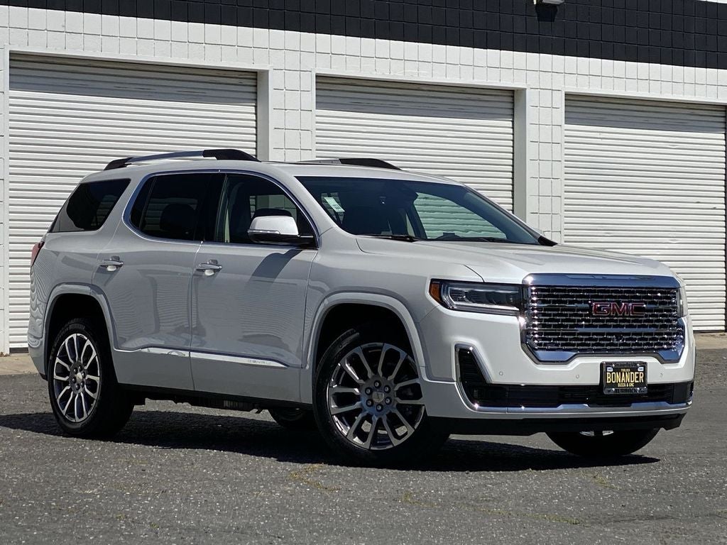 2023 GMC Acadia Denali