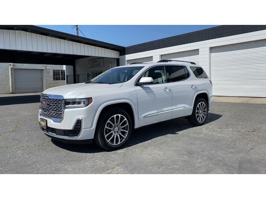 2023 GMC Acadia Denali