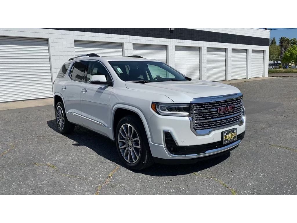 2023 GMC Acadia Denali