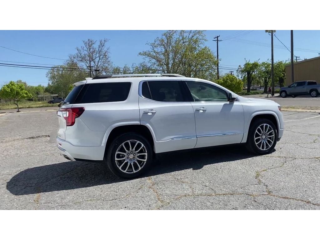 2023 GMC Acadia Denali