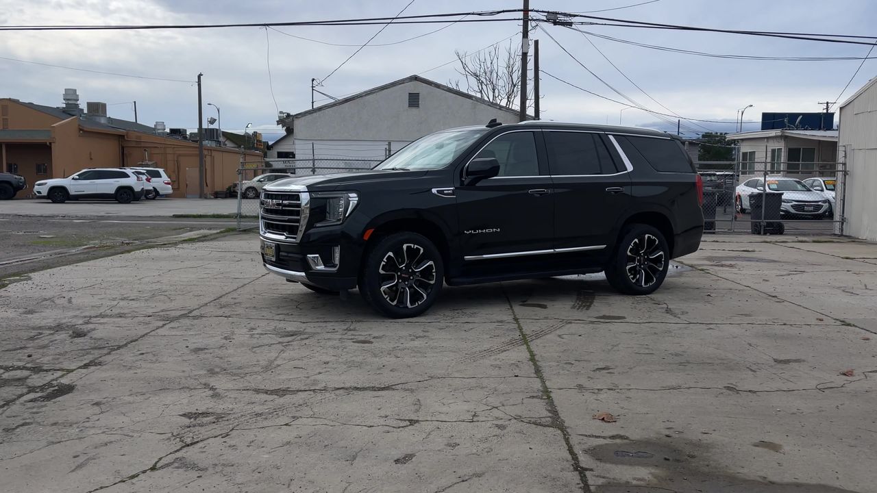 2023 GMC Yukon SLT