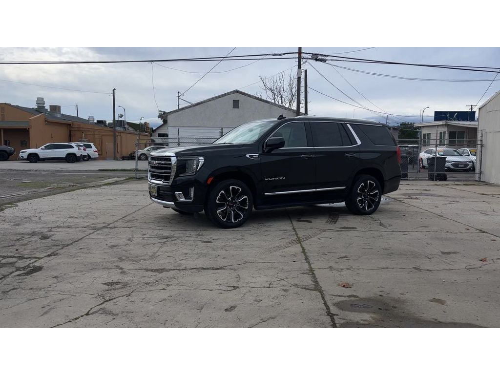 2023 GMC Yukon SLT