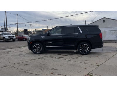 2023 GMC Yukon SLT