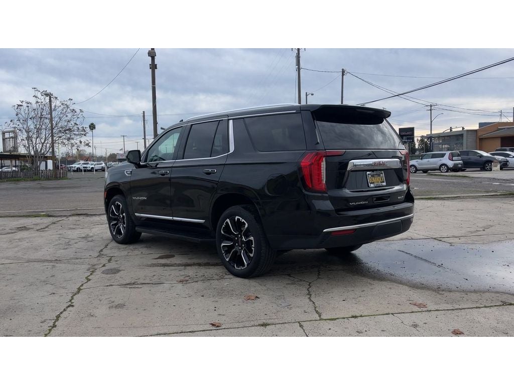 2023 GMC Yukon SLT