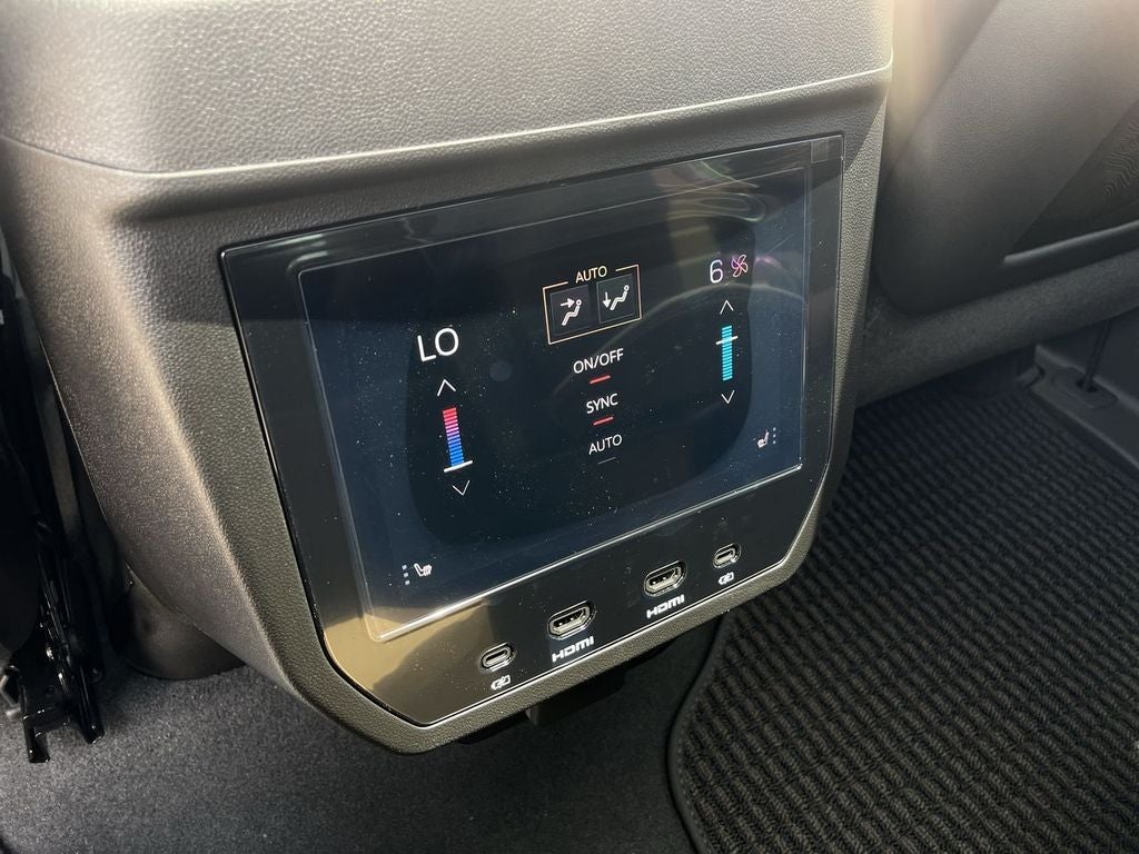 2026 GMC Yukon Denali Ultimate - Photo 21