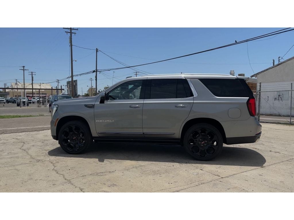 2026 GMC Yukon Denali Ultimate - Photo 8