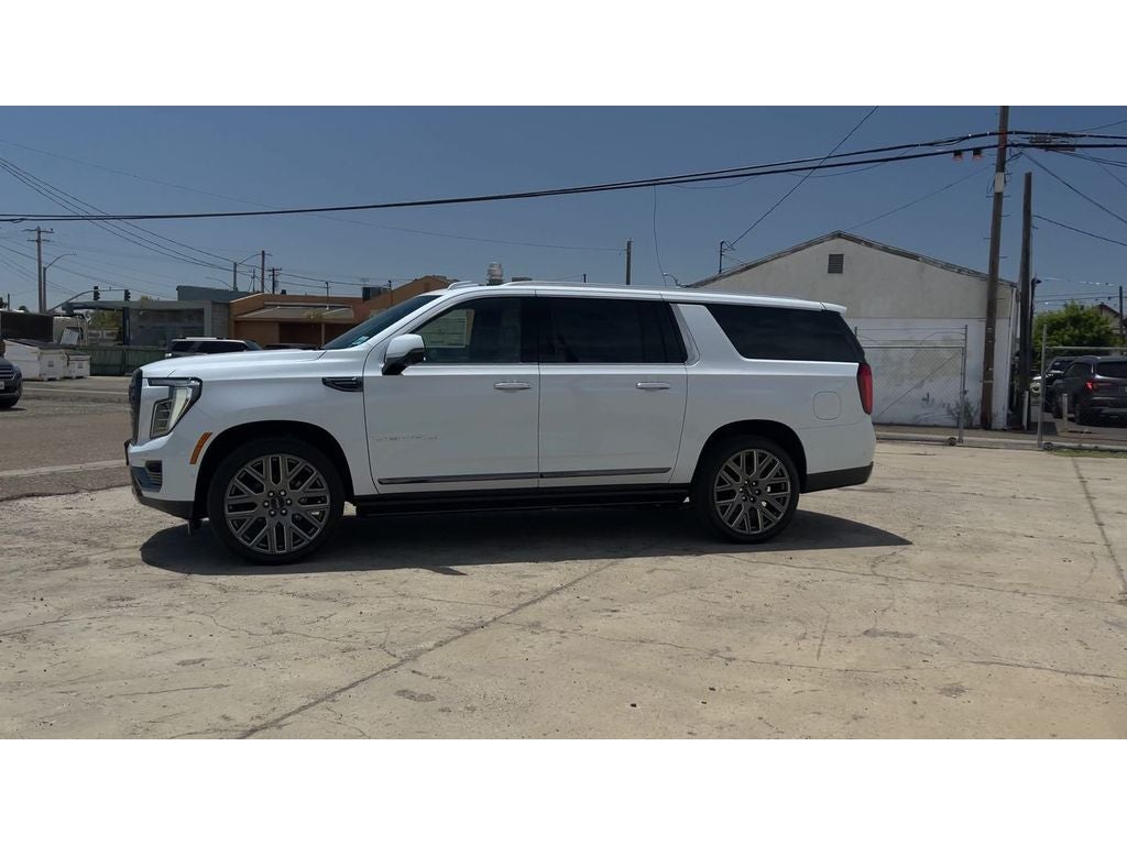 2026 GMC Yukon XL Denali Ultimate - Photo 8