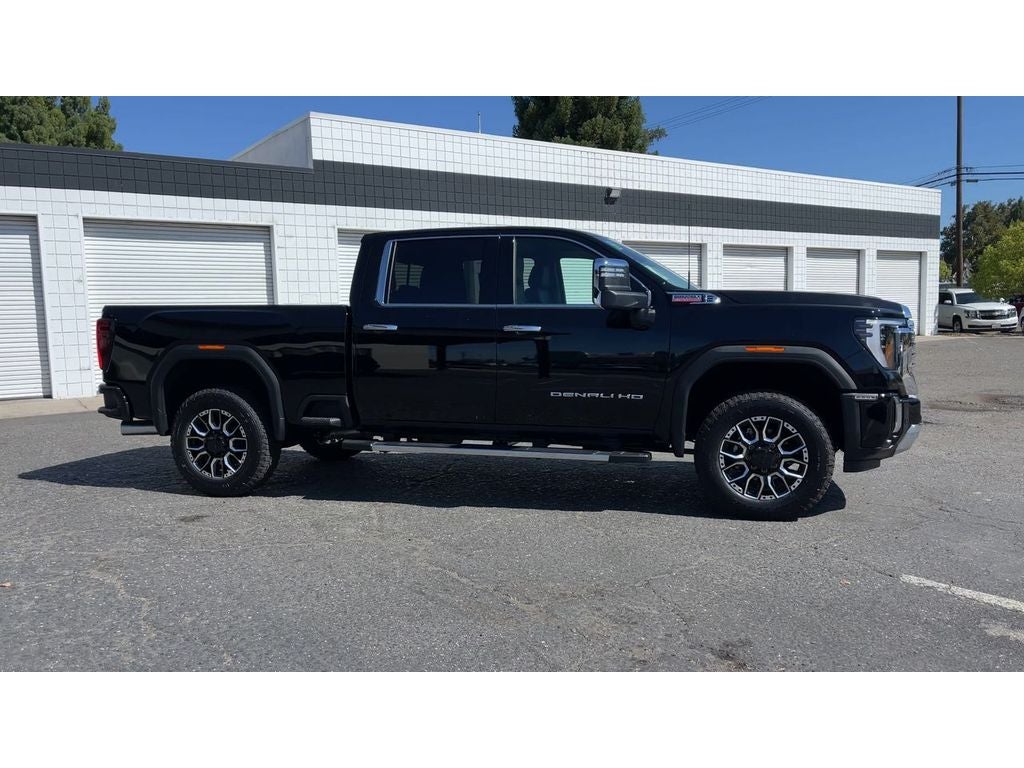 2025 GMC Sierra 2500 HD Denali