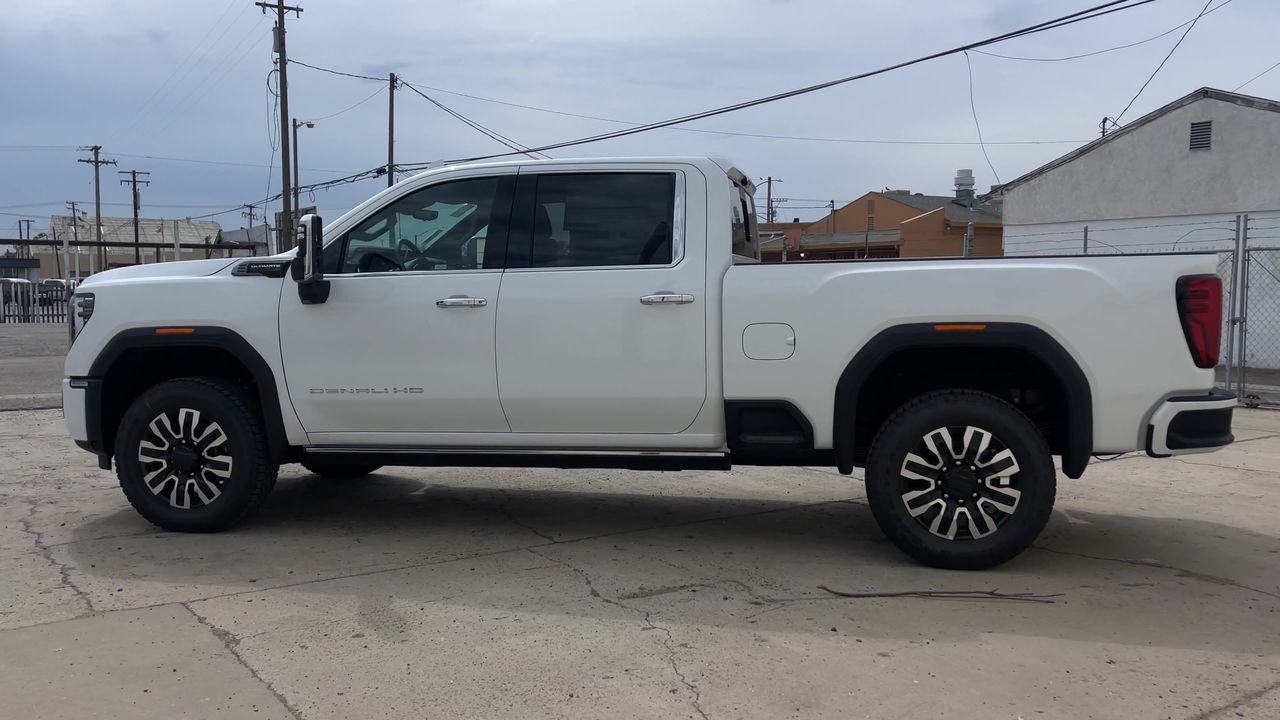 2025 GMC Sierra 3500 HD Denali Ultimate