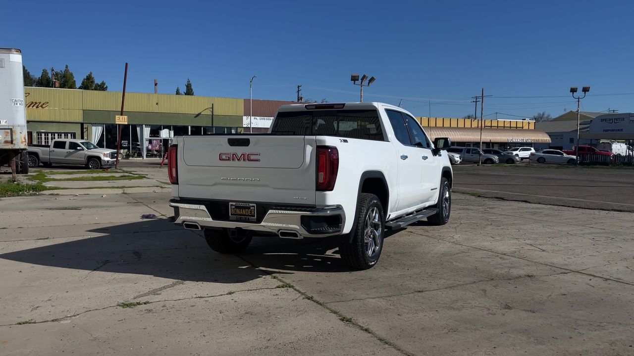 2026 GMC Sierra 1500 SLT