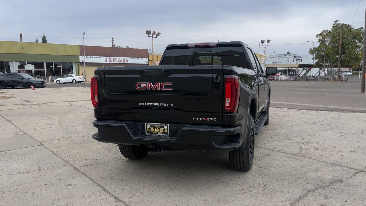 2022 GMC Sierra 1500 AT4X