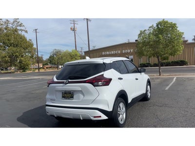 2023 Nissan Kicks S Xtronic CVT
