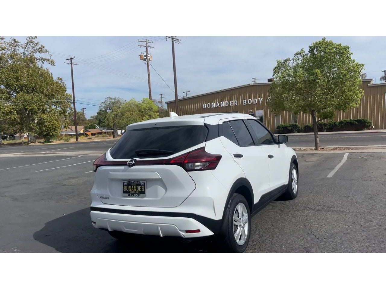 2023 Nissan Kicks S Xtronic CVT