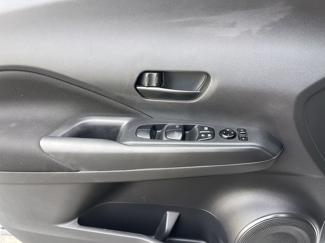 2023 Nissan Kicks S Xtronic CVT