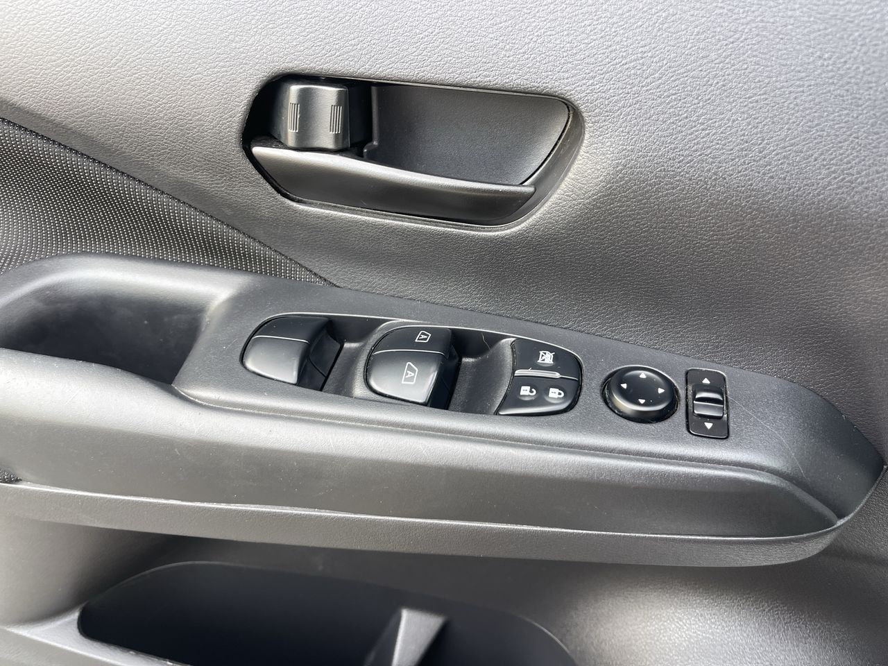 2023 Nissan Kicks S Xtronic CVT