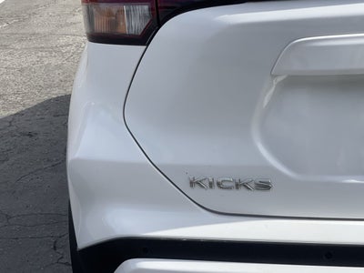 2023 Nissan Kicks S Xtronic CVT