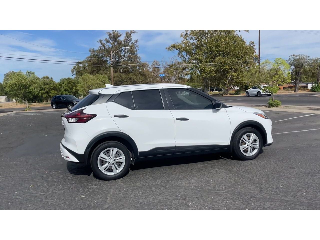 2023 Nissan Kicks S Xtronic CVT