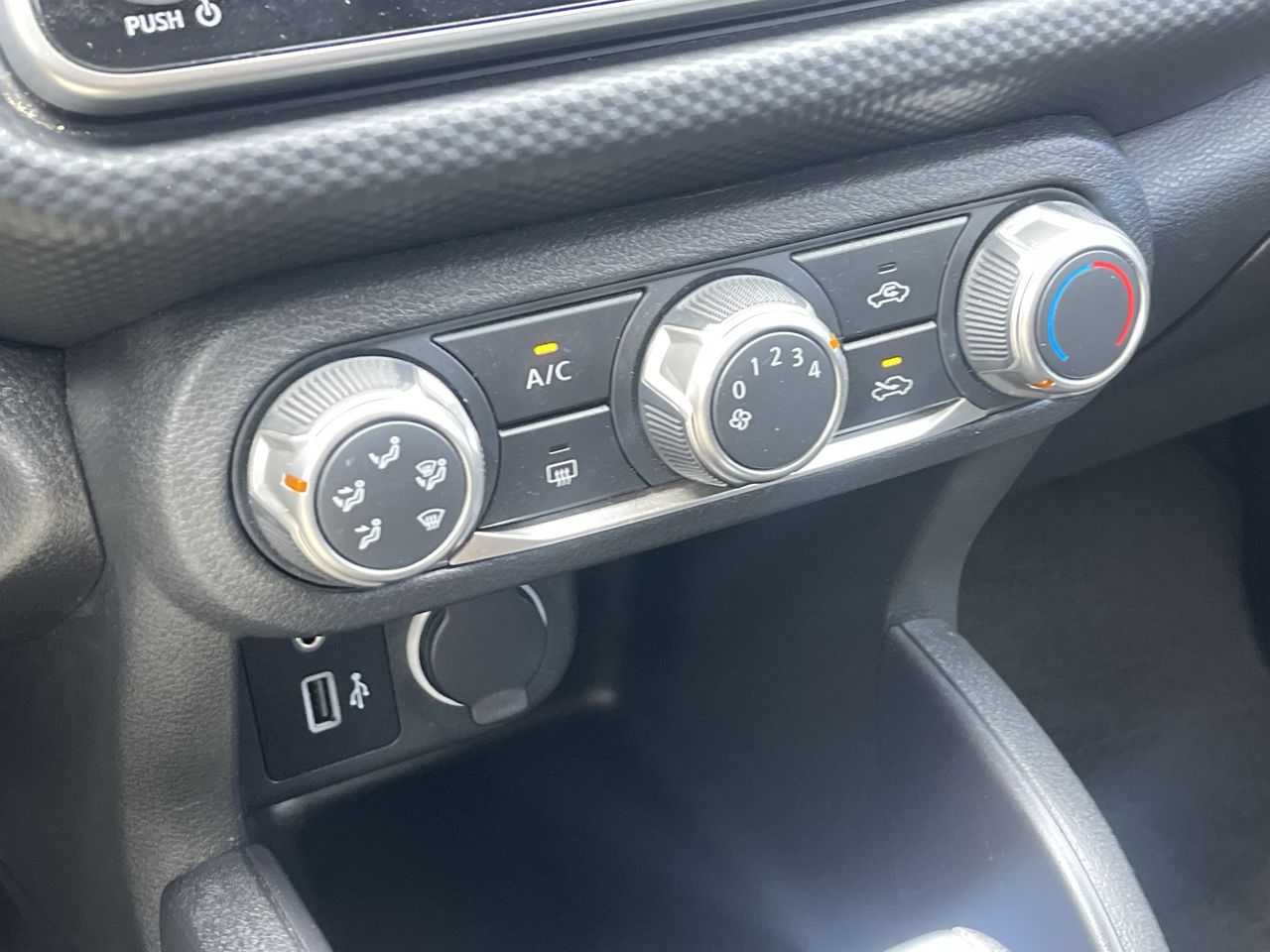 2023 Nissan Kicks S Xtronic CVT