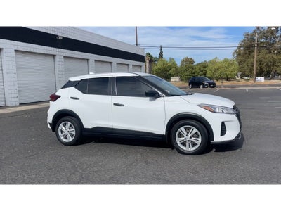 2023 Nissan Kicks S Xtronic CVT