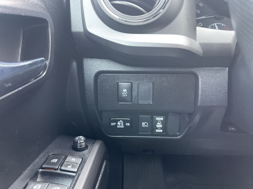 2022 Toyota Tacoma 4WD SR