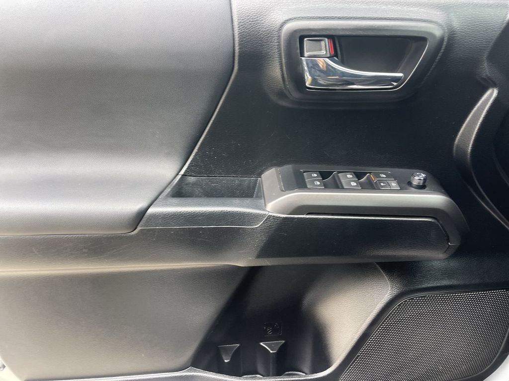 2022 Toyota Tacoma 4WD SR