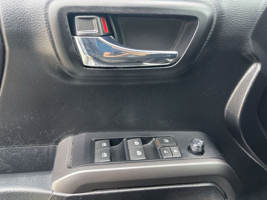 2022 Toyota Tacoma 4WD SR