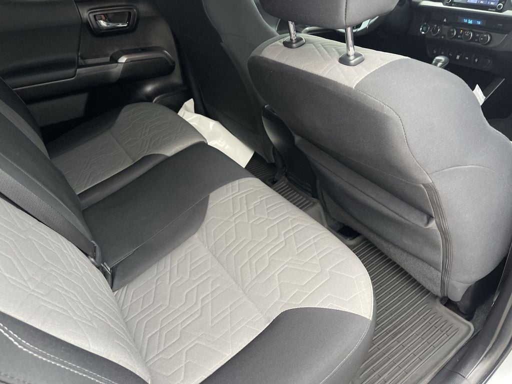 2022 Toyota Tacoma 4WD SR