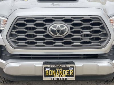 2022 Toyota Tacoma 4WD SR